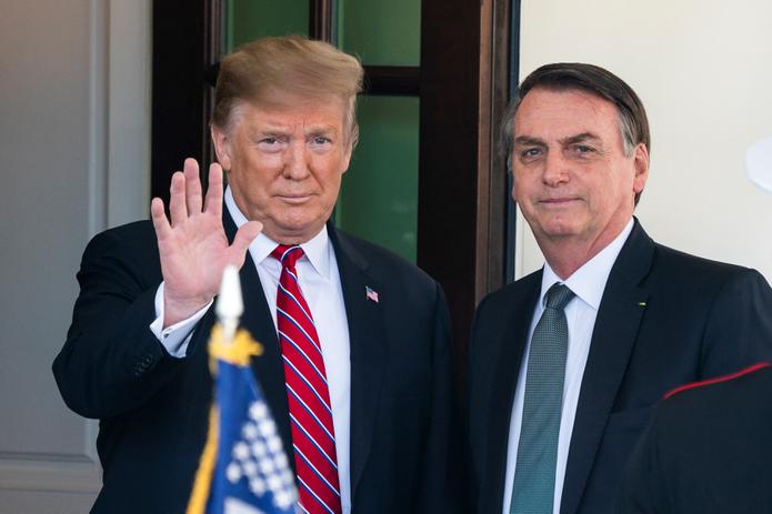 El presidente de Estados Unidos, Donald Trump (izquierda), recibe a su homólogo brasileño, Jair Bolsonaro (derecha), en la Casa Blanca.