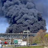 Choque fatal provoca incendio en autopista de Connecticut