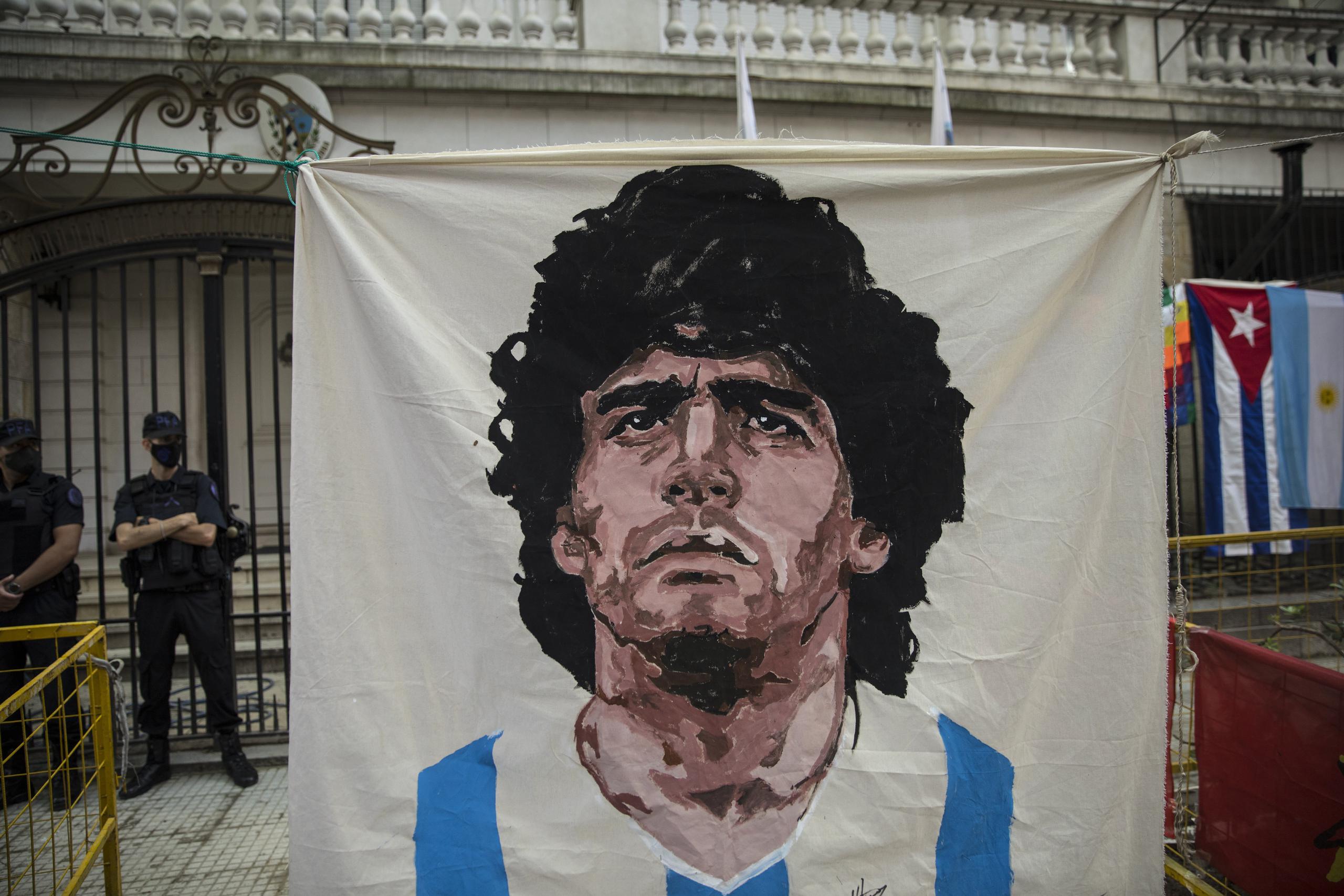 Maradona murió en 2020 de un paro cardíaco durante una internación domiciliaria en las afueras de Buenos Aires.