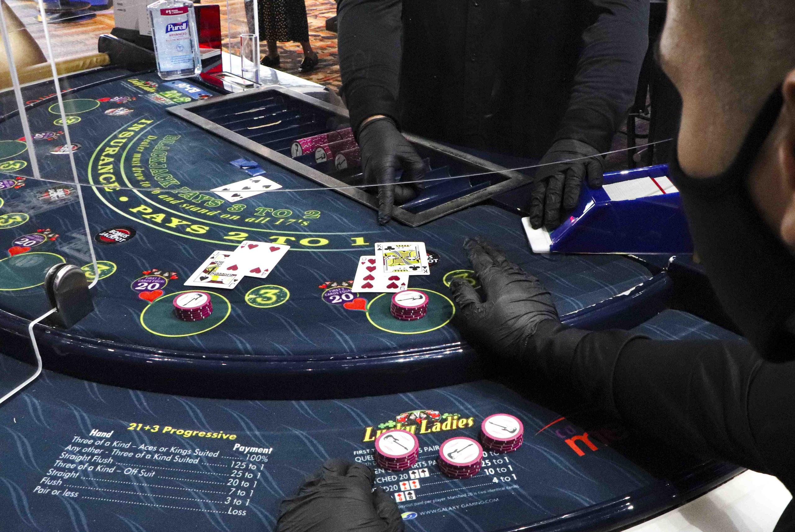 Los 16 casinos de la isla emplean a unas 3,000 personas, de las cuales más del 90% han estado sin trabajar desde el pasado 15 de marzo.