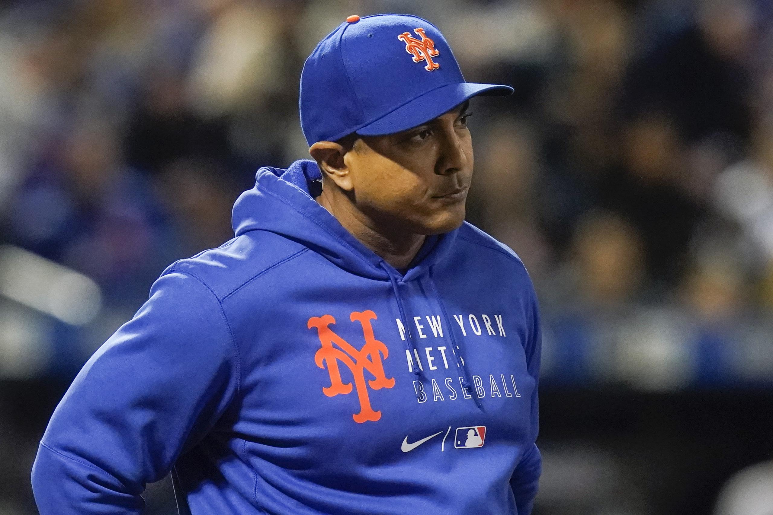 Luis Rojas encontró trabajo inmediato tras no ser activada una opción de contrato que tenían los Mets para el 2022. Fue dirigente de la novena por las pasadas dos temporadas.