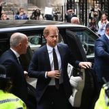 Príncipe Harry acusa a los tabloides británicos de “incitar al odio y al acoso” en su vida privada 