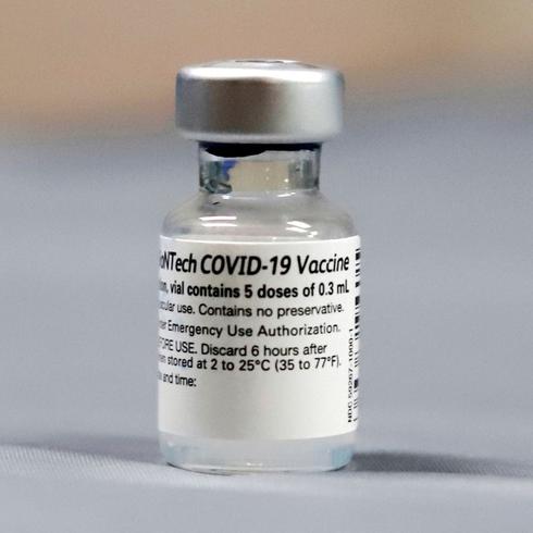 ¿Cambios a la vacuna de COVID-19 por mutación?