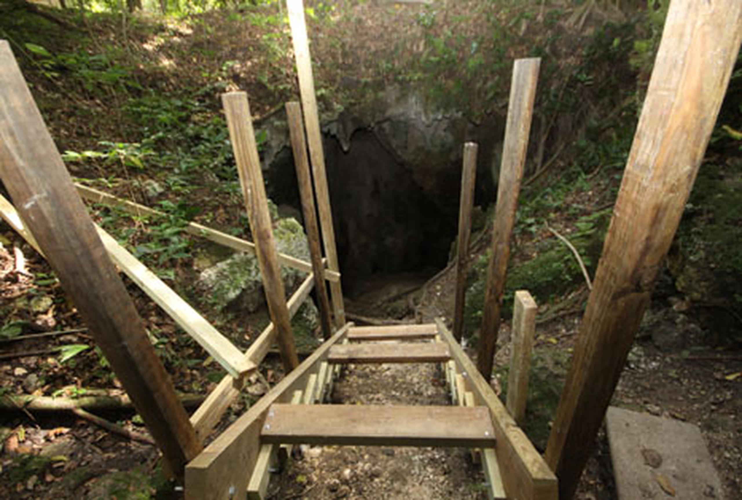 En Cueva Ventana, en Arecibo, se realizaron trabajos de construcción  sin contar con los permisos del Departamento de Recursos Naturales y Ambientales. (Archivo)