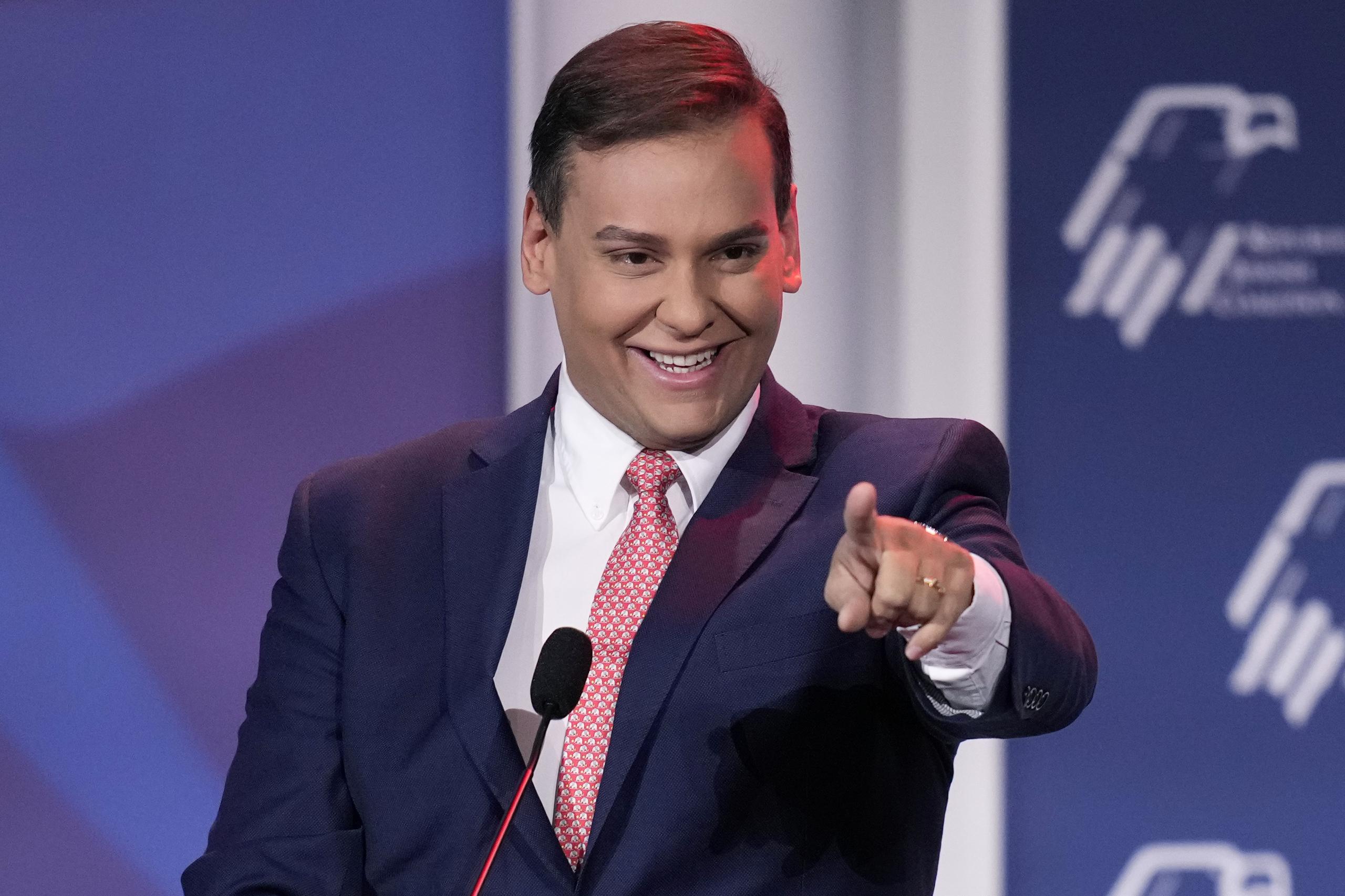 El representante electo republicano George Santos en un evento en Las Vegas el 19 de noviembre de 2022.  (Foto AP/John Locher)