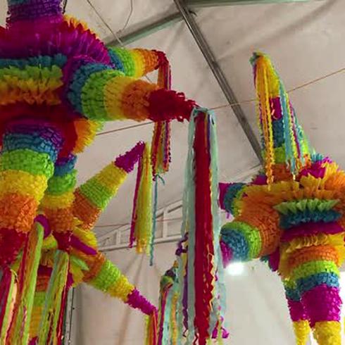 Las piñatas contra el mal en Navidad, antigua tradición mexicana