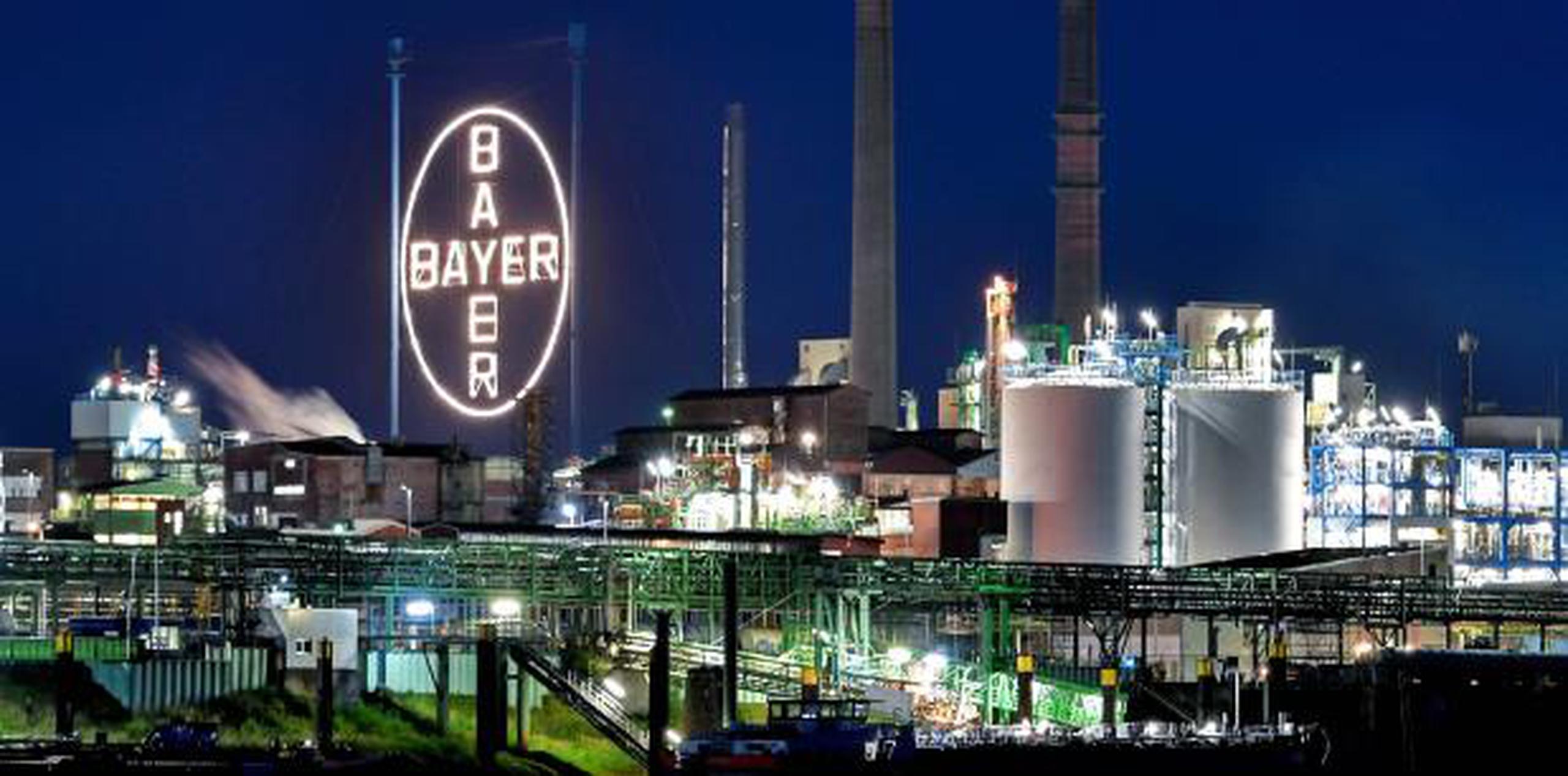 Una de las fábricas de la compañía farmacéutica Bayer en Leverkusen, Alemania. (EFE / Sascha Steinbach)
