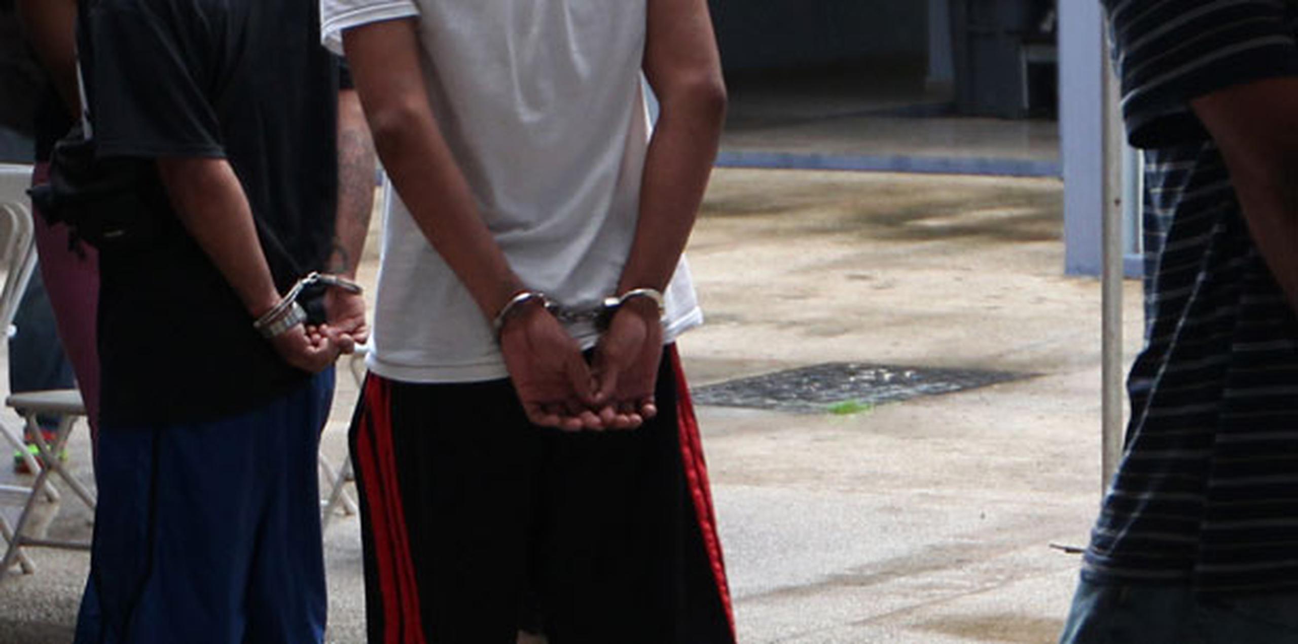 El hombre que lo acompañaba no tenía antecedentes penales o de inmigración, por lo que fue procesado para deportación a la República Dominicana. (Archivo)