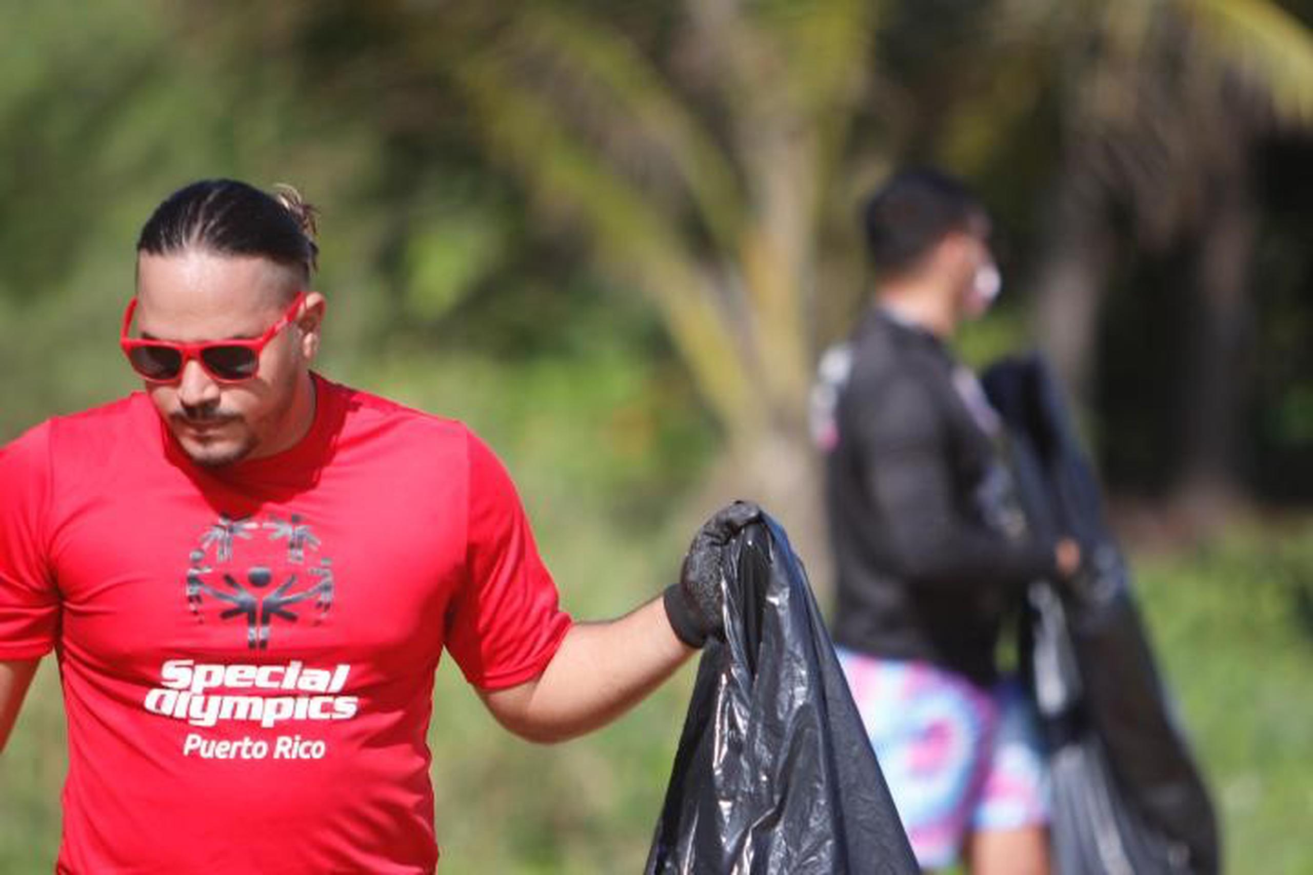 El atleta de SOPR, Wilbert Guzmán, durante la actividad.
