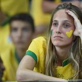 Fanáticos de Brasil sufren los goles que hizo Alemania ante su selección