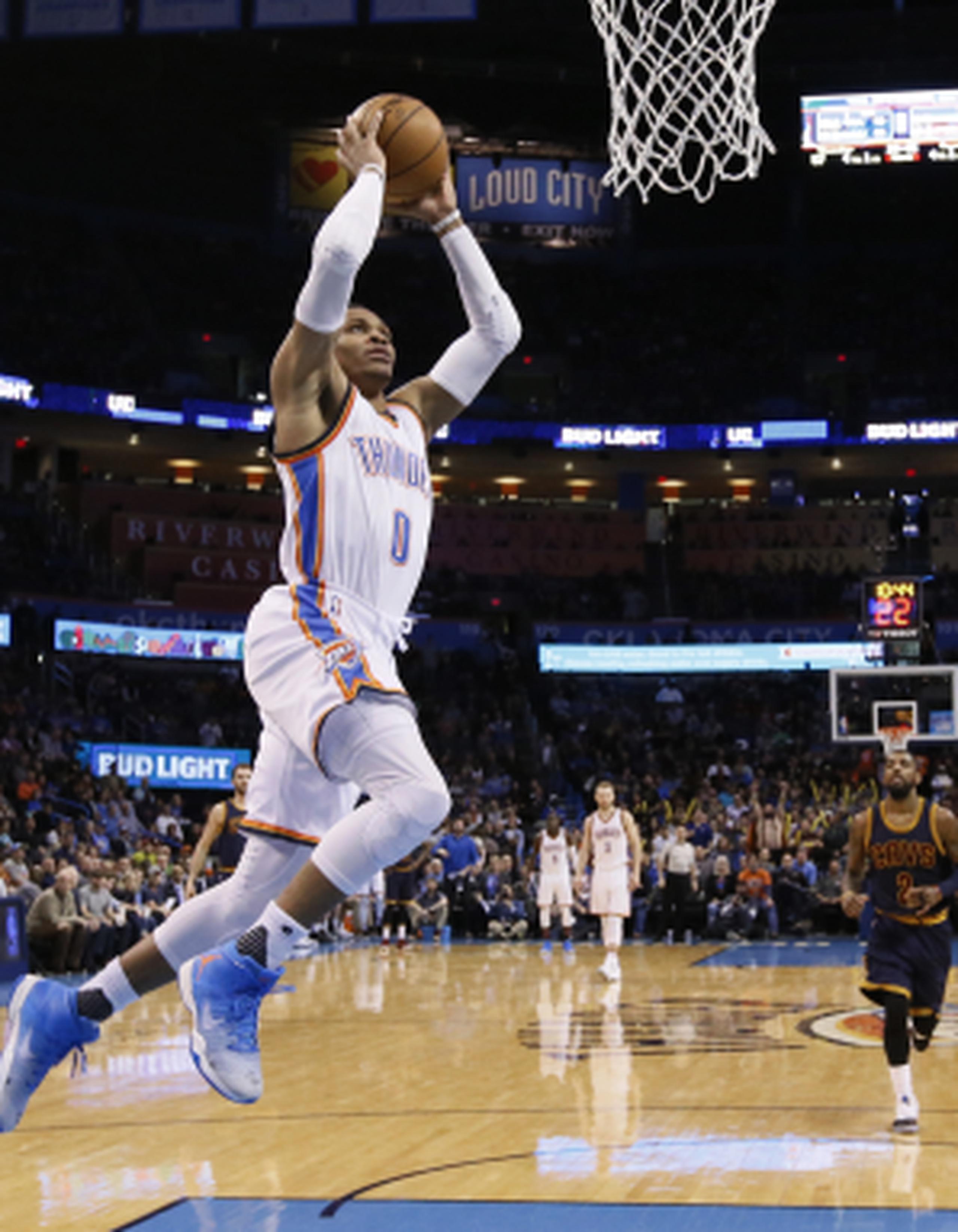 Westbrook acumuló 29 puntos, 12 rebotes y 11 asistencias.  (AP /Sue Ogrocki)
