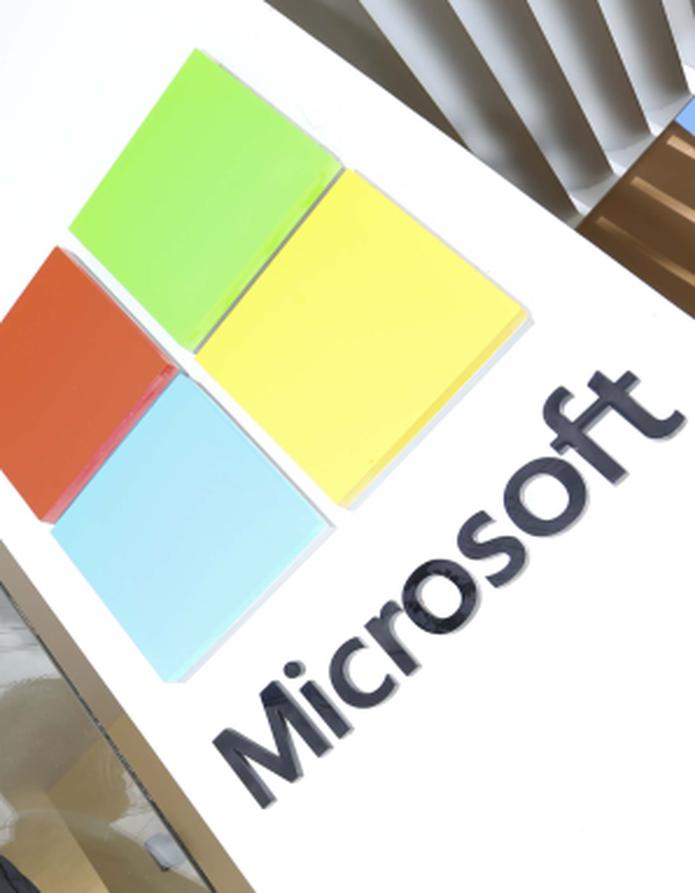 Microsoft dice que esto se debe a que se está concentrando en producir primero versiones de Office para smartphones y tabletas.