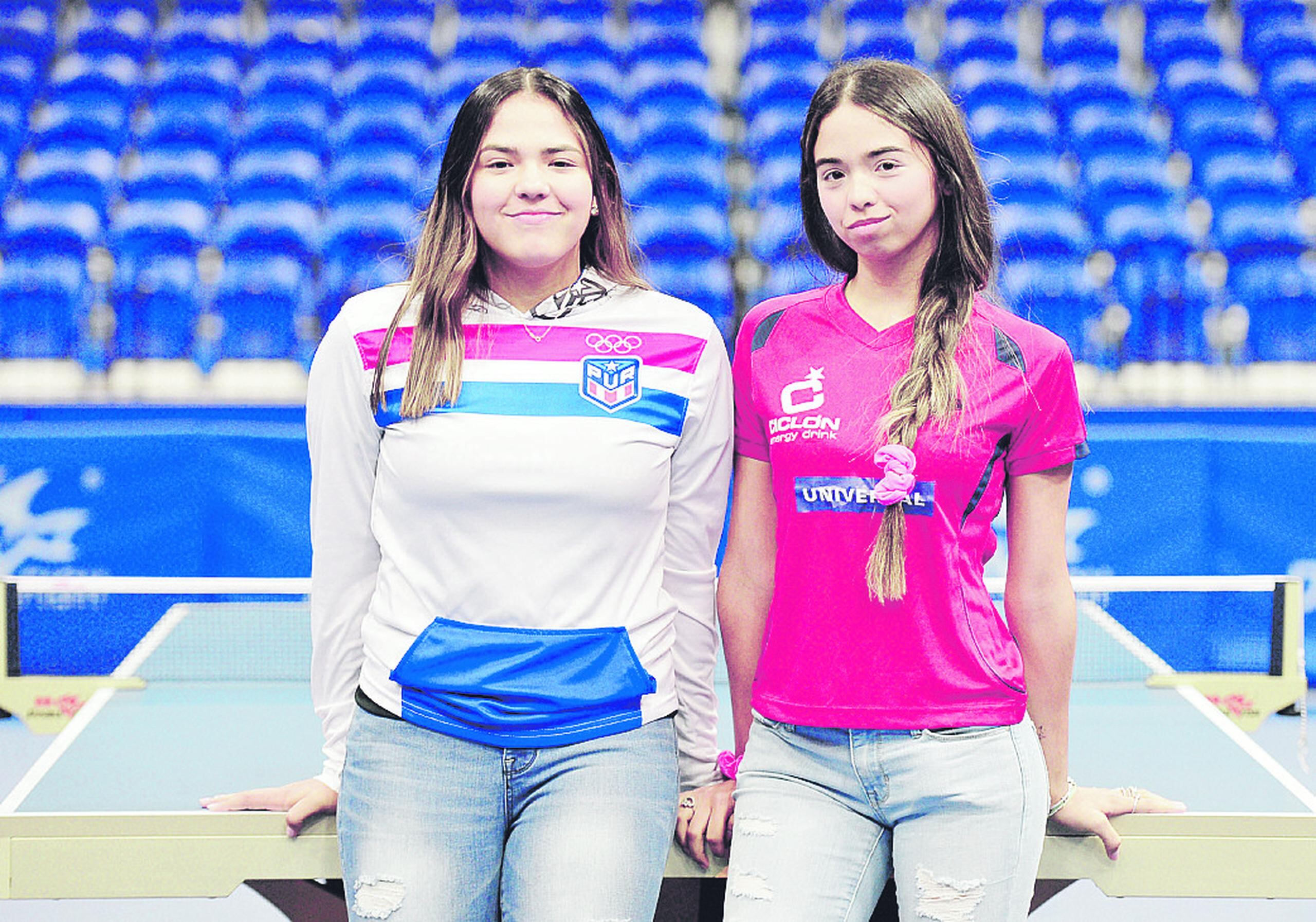 Las hermanas Adriana y Melanie Díaz son dos de las atletas que participan del programa de ayuda económica.