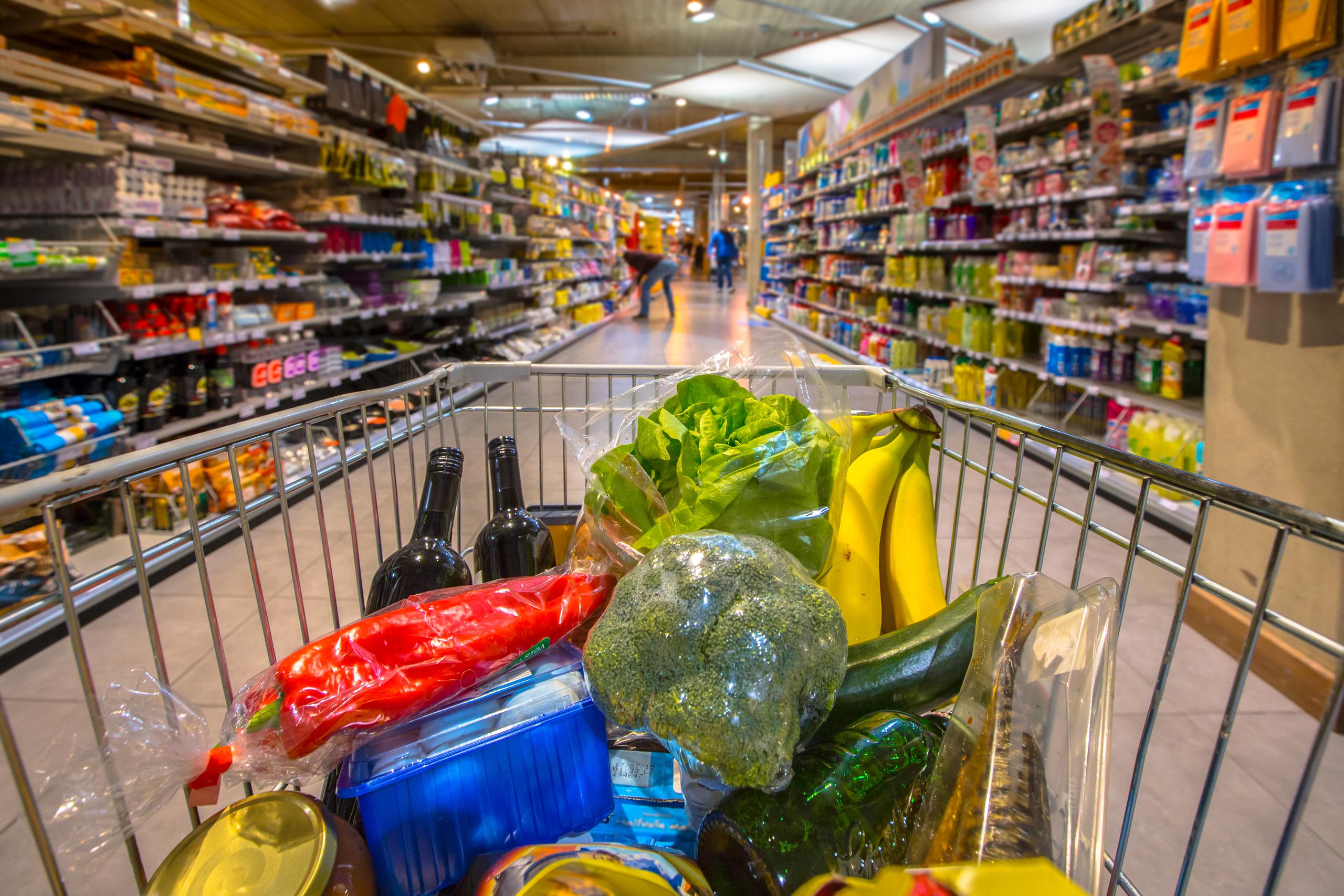El incentivo del Summer EBT será para comprar alimentos en mercados autorizados.