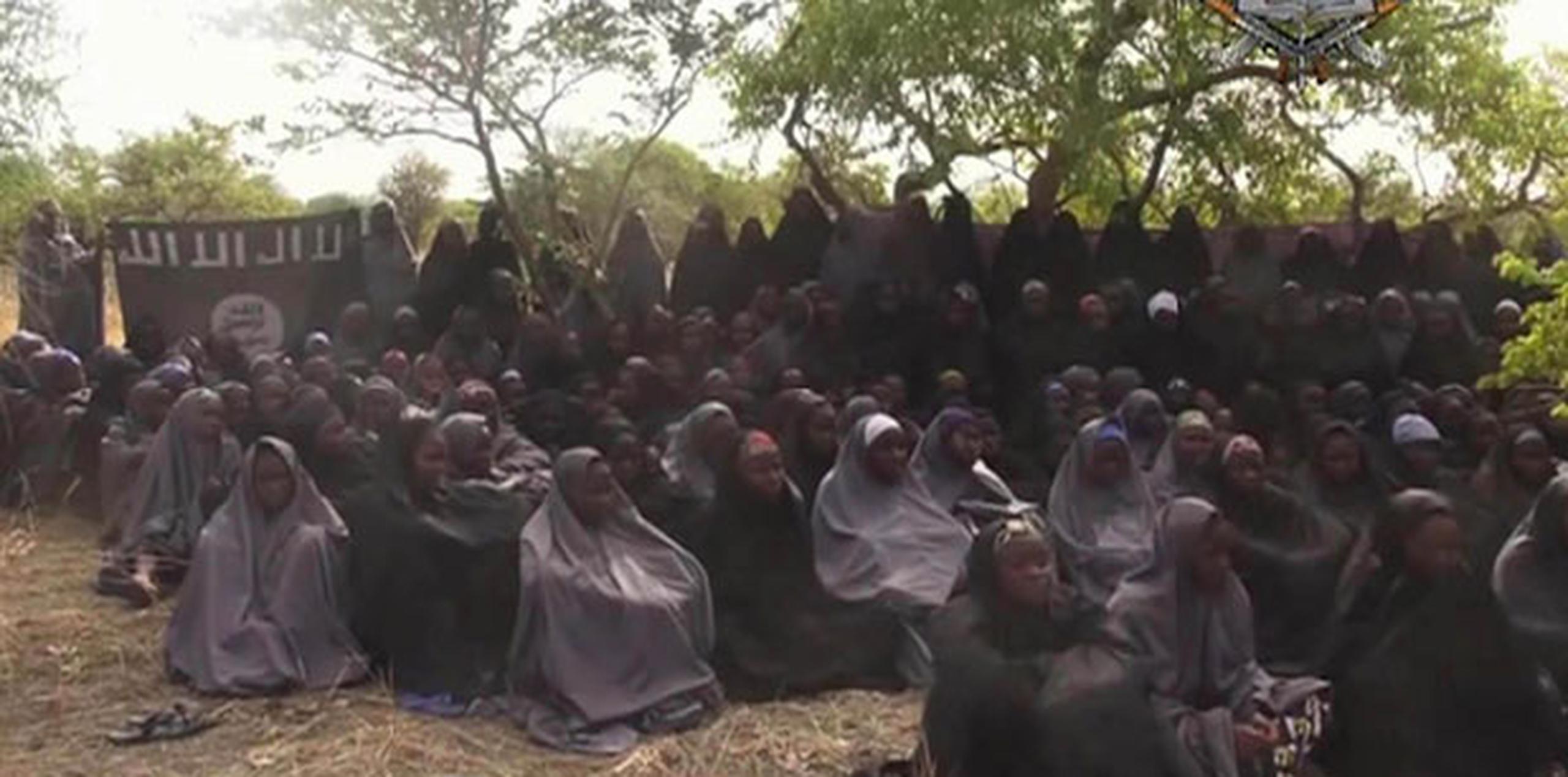 La tregua incluye un acuerdo para dejar en libertad a las 219 niñas secuestradas de la localidad de Chibok. (AP)
