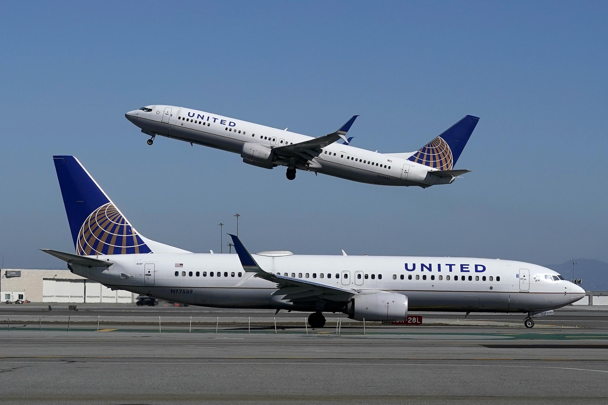 United Airlines requirió a principios de agosto que toda su plantilla en el país se vacunara en las siguientes semanas o afrontara un despido, una de las políticas más estrictas registradas entre las grandes empresas.