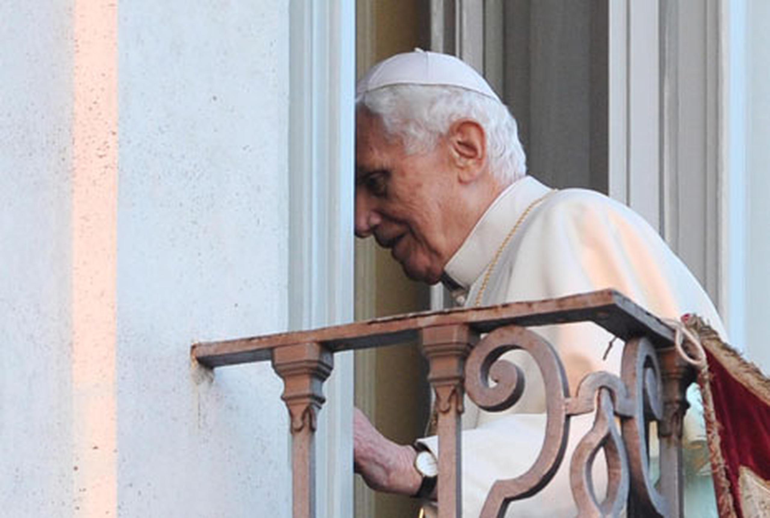 El pontífice prometió su "reverencia y obedencia incondicionales" a su sucesor. (EFE/Ettore Ferrari)