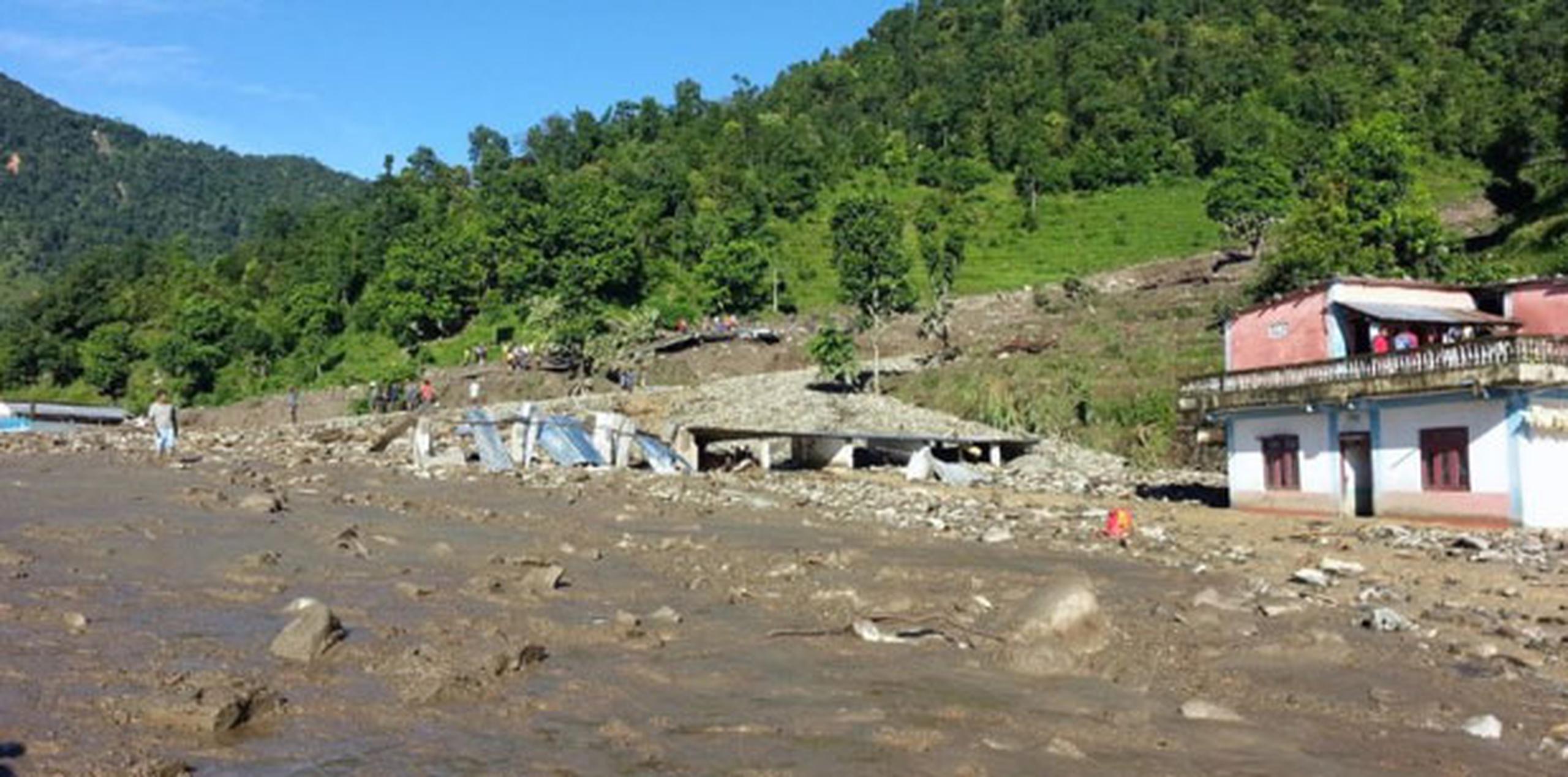 Las fuertes lluvias monzónicas en Nepal a menudo desencadenan deslizamientos de tierra en las montañas e inundaciones en las llanuras del sur. (AFP / SAGAR RAJ TIMILSINA)