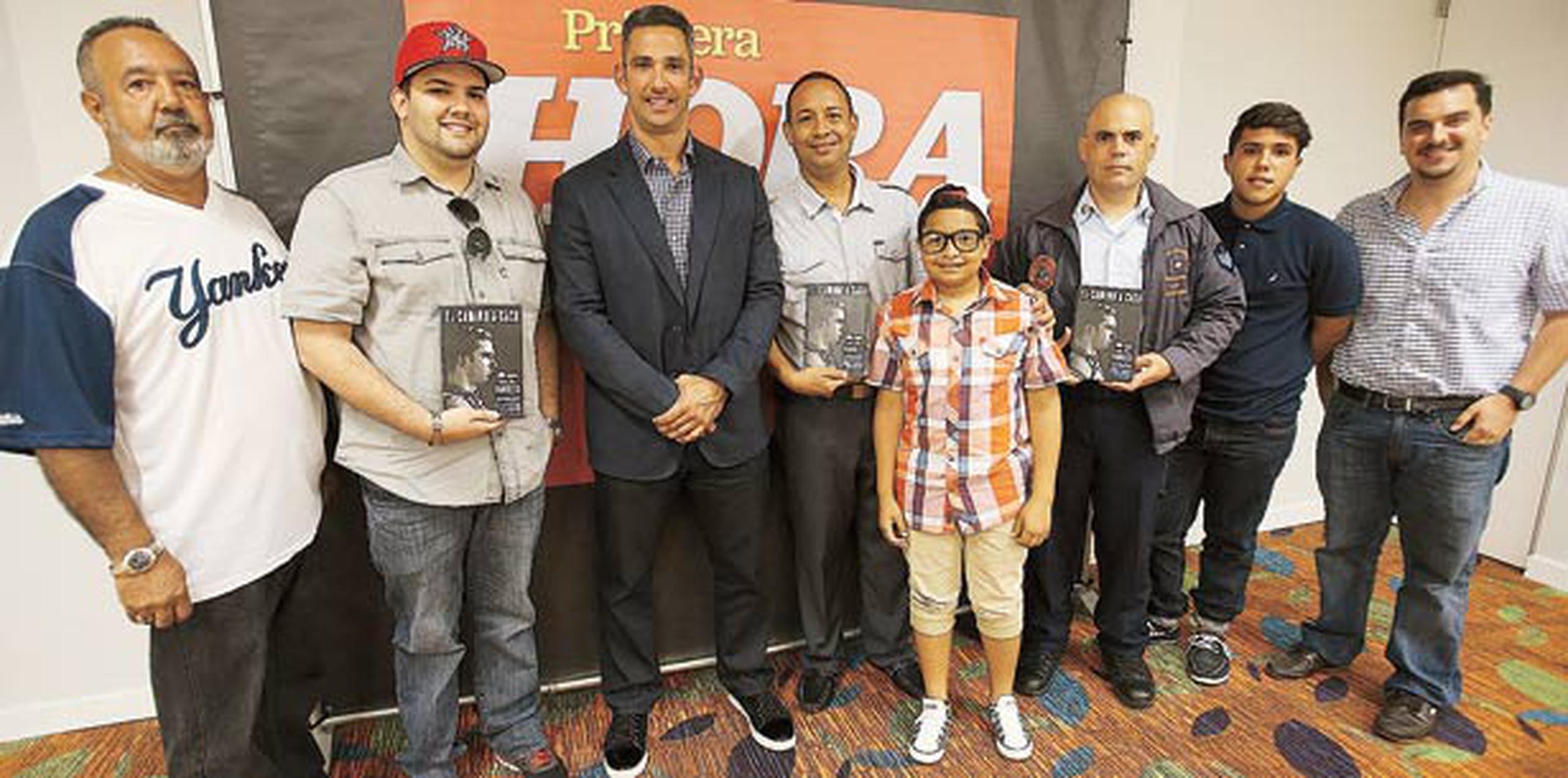 Los ganadores de un concurso de Primera Hora tuvieron la oportunidad de conocer e interrogar a Jorge Posada. (jose.candelaria@gfrmedia.com)