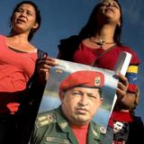 Entre protestas conmemoran muerte de Chávez