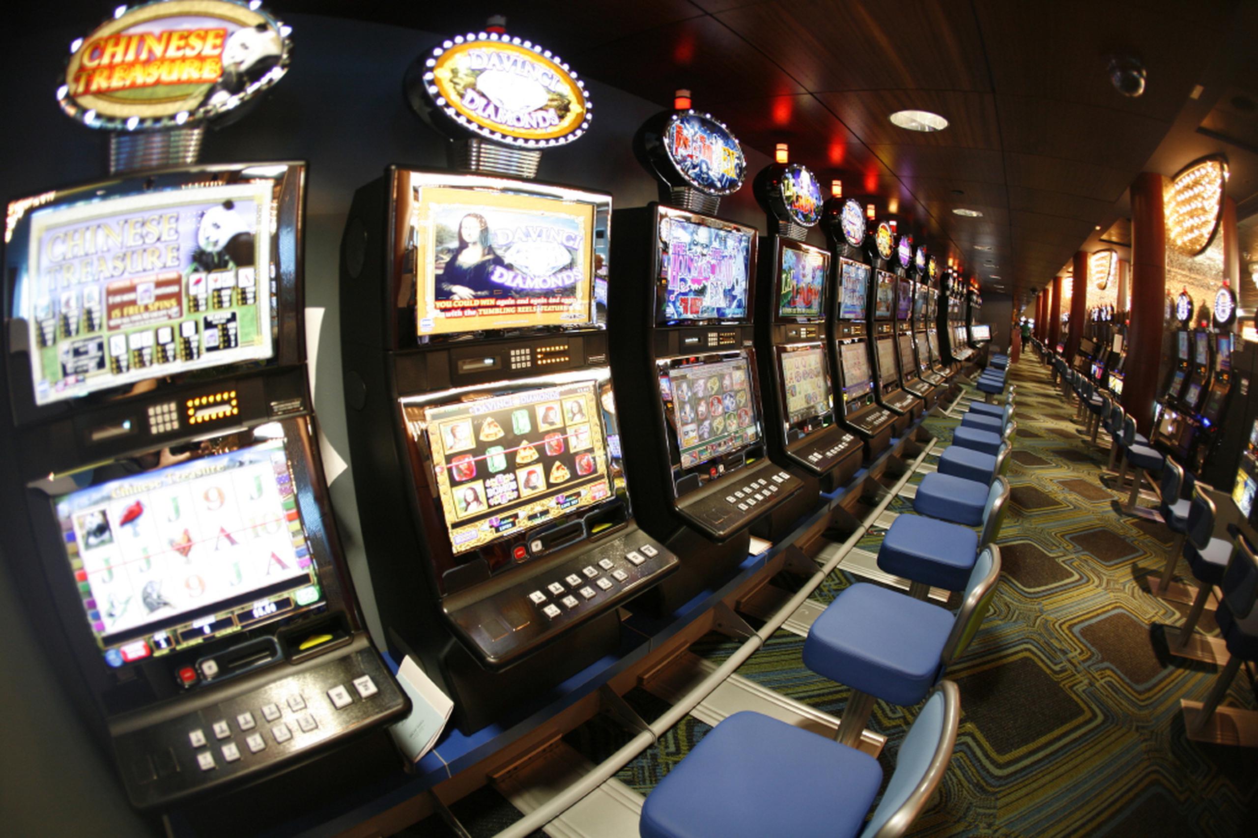 Casino del Mar, en el Hotel La Concha, recibió una licencia temporera para operar las apuestas deportivas.