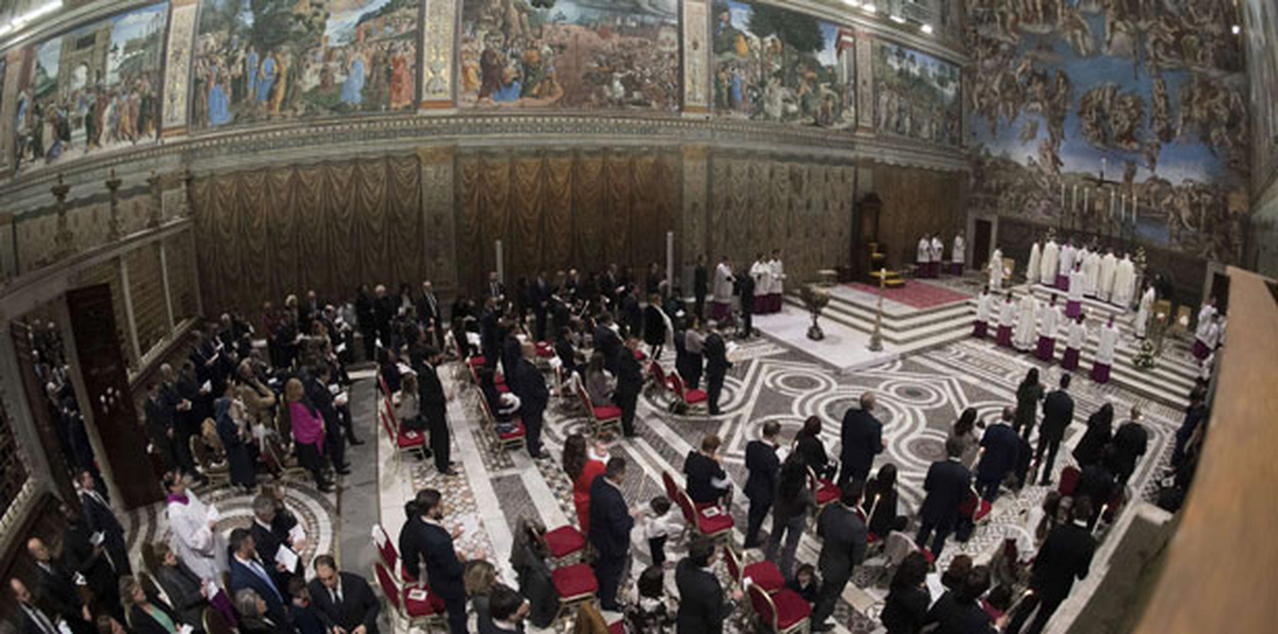 El acto, que comenzó a las 09.30 horas locales (08.30 GMT) y duró casi dos horas, estuvo presidido por el papa y concelebrado por tres arzobispos y un obispo. (Servizio Fotografico)