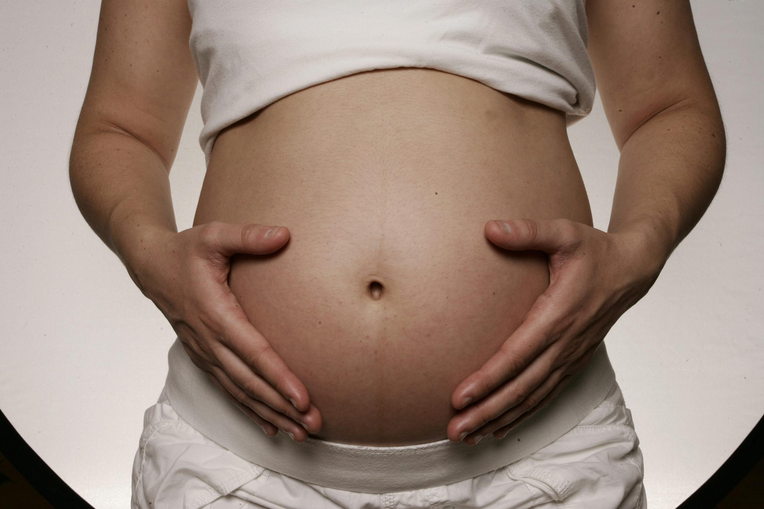 Foto genérica de una persona embarazada.
