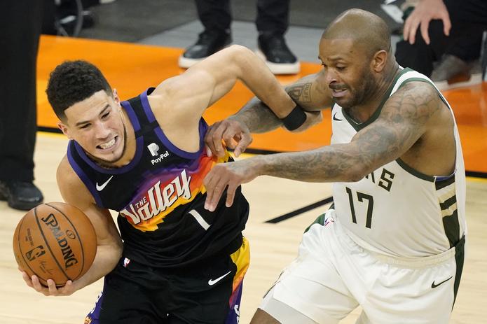Los Suns de Devin Booker han perdido tres partidos en ristra luego de haber iniciado la serie ganando los primeros dos partidos.