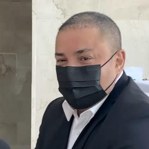 Manny Manuel llega al tribunal de Caguas
