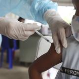 Salud investiga por qué 22 niños recibieron vacunas contra el COVID “diluidas incorrectamente”