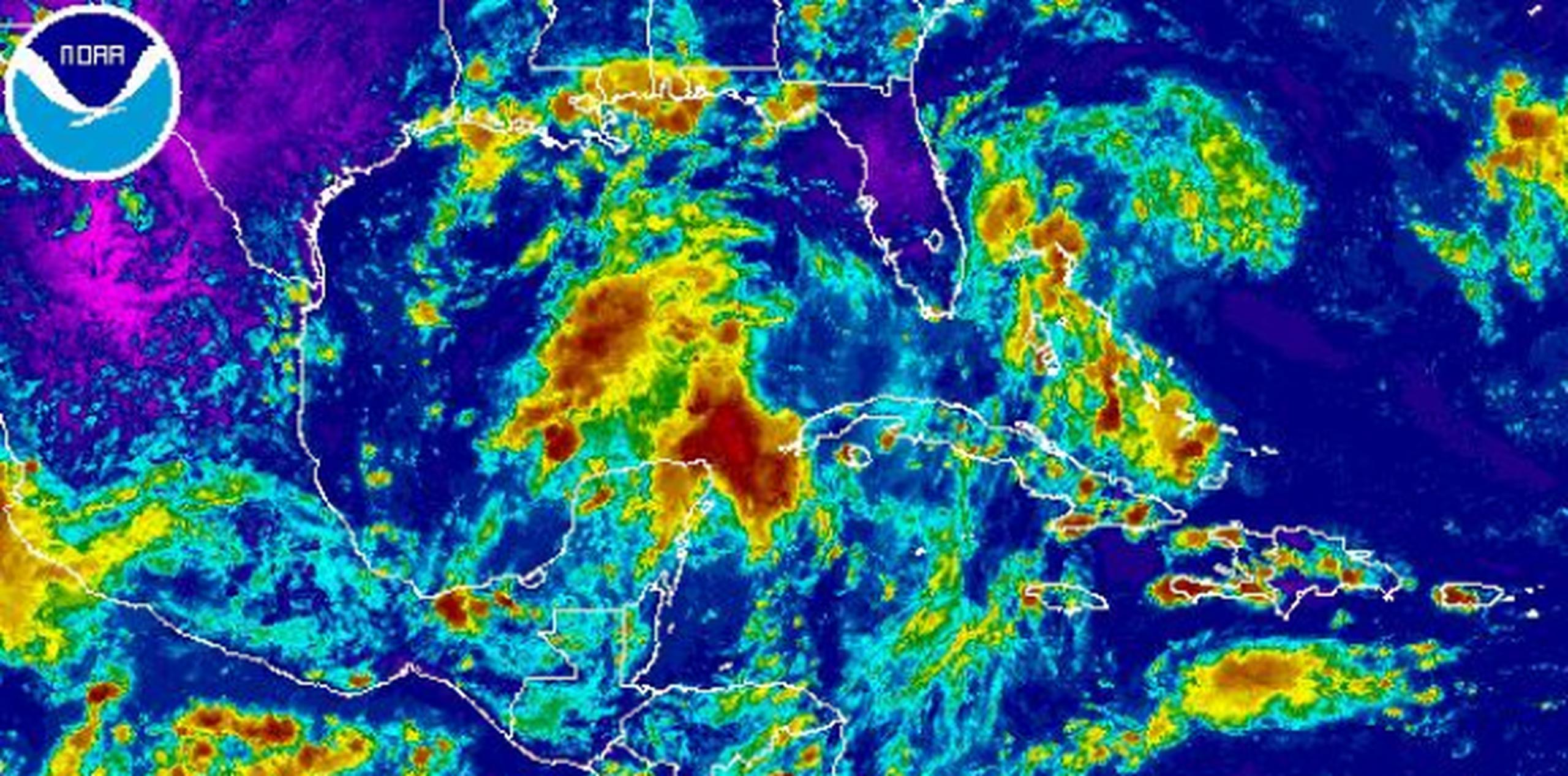 Harvey provocaría fuertes marejadas y vientos con fuerza de tormenta tropical o de huracán. (NOAA)