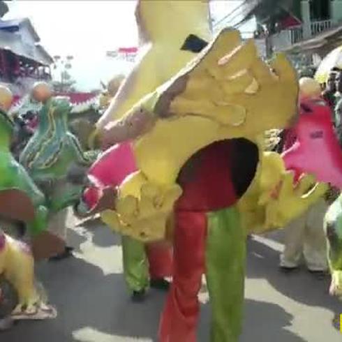 A todo color el carnaval haitiano
