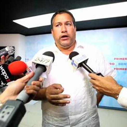 Cirilo Tirado niega que vaya a renunciar a su escaño senatorial