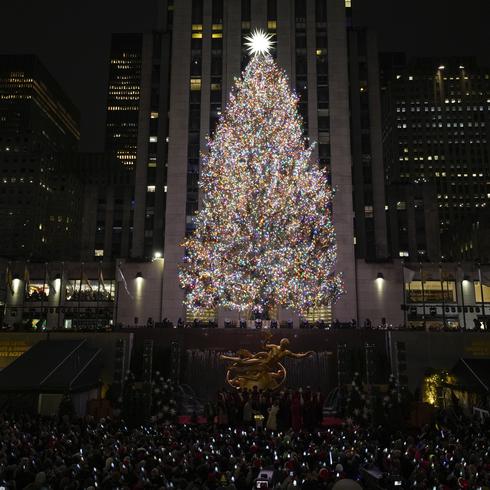 FOTOS: ¡De show el encendido del árbol de Navidad del Rockefeller Center!
