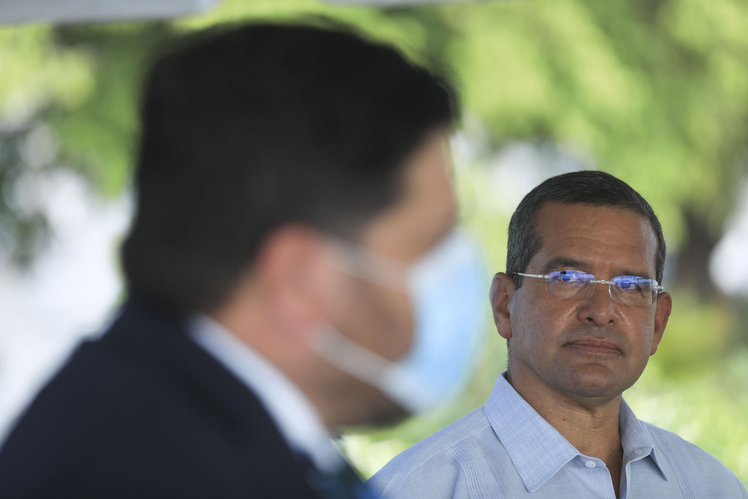 El gobernador Pedro R. Pierluisi informó que el secretario de Salud, Carlos Mellado, anunciará próximamente medidas para los centros de cuido prolongado.