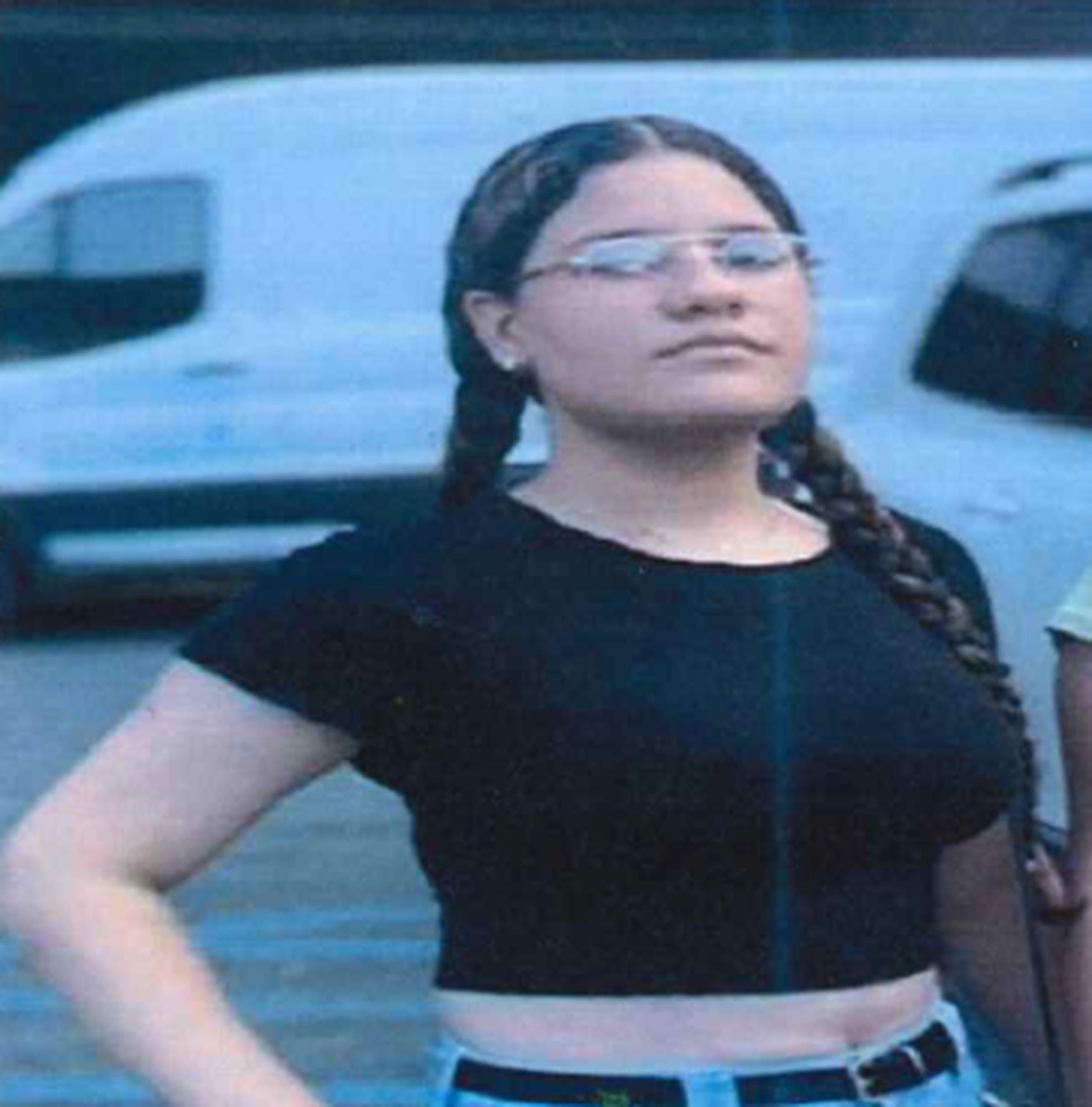 Yainelis González Marrero, de 16 años de edad, fue vista por última vez el 13 de noviembre en los predios de la urbanización Perelló, en Humacao. Si la ha visto llame a la línea confidencial del Negociado de la Policía al (787) 343-2020.