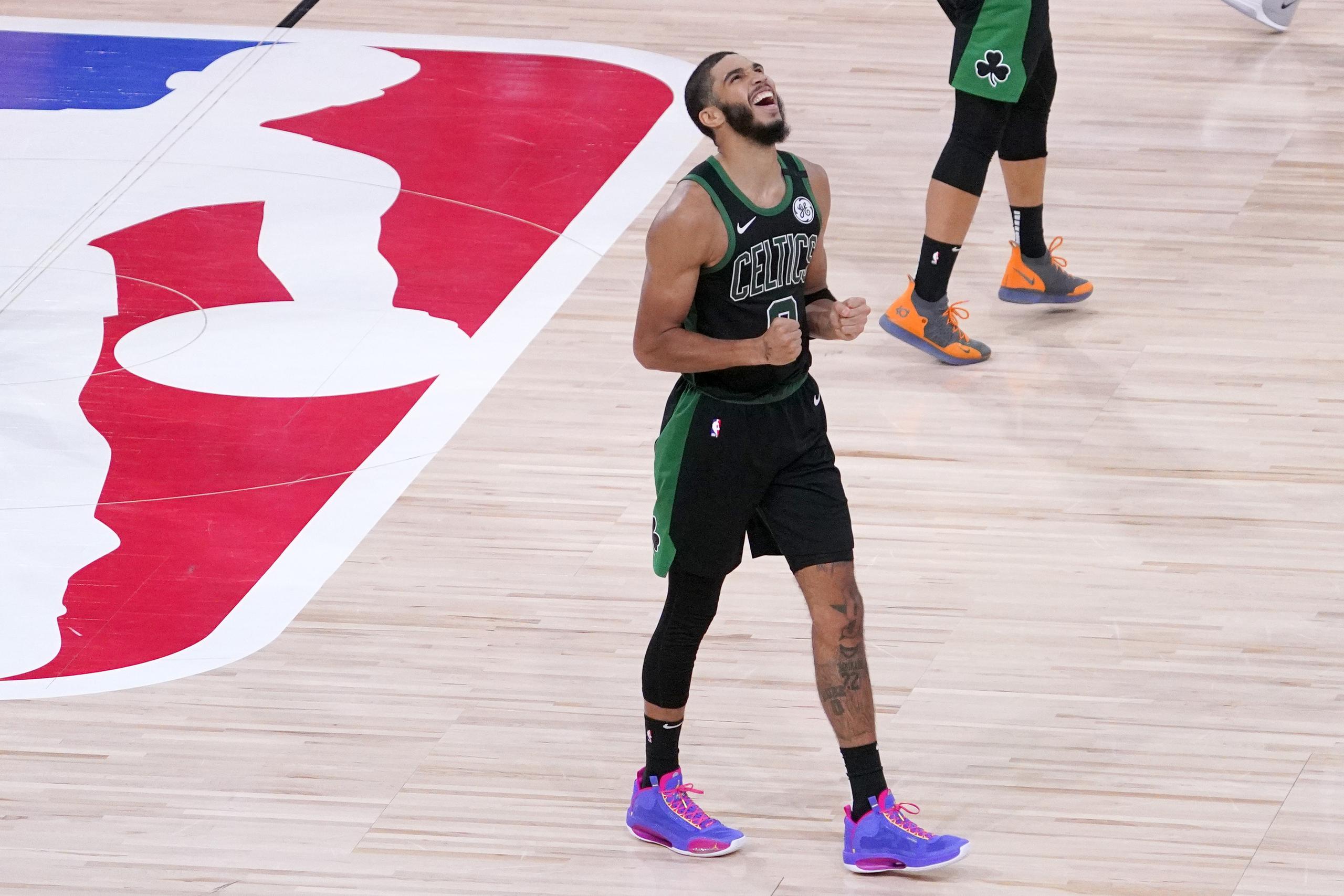 Jayson Tatum es el principal jugador de unos Celtics que se han visto incapaces de cerrar juegos en los playoffs, pese a que aún así sacaron de carrera a los campeones defensores Raptors de Toronto.