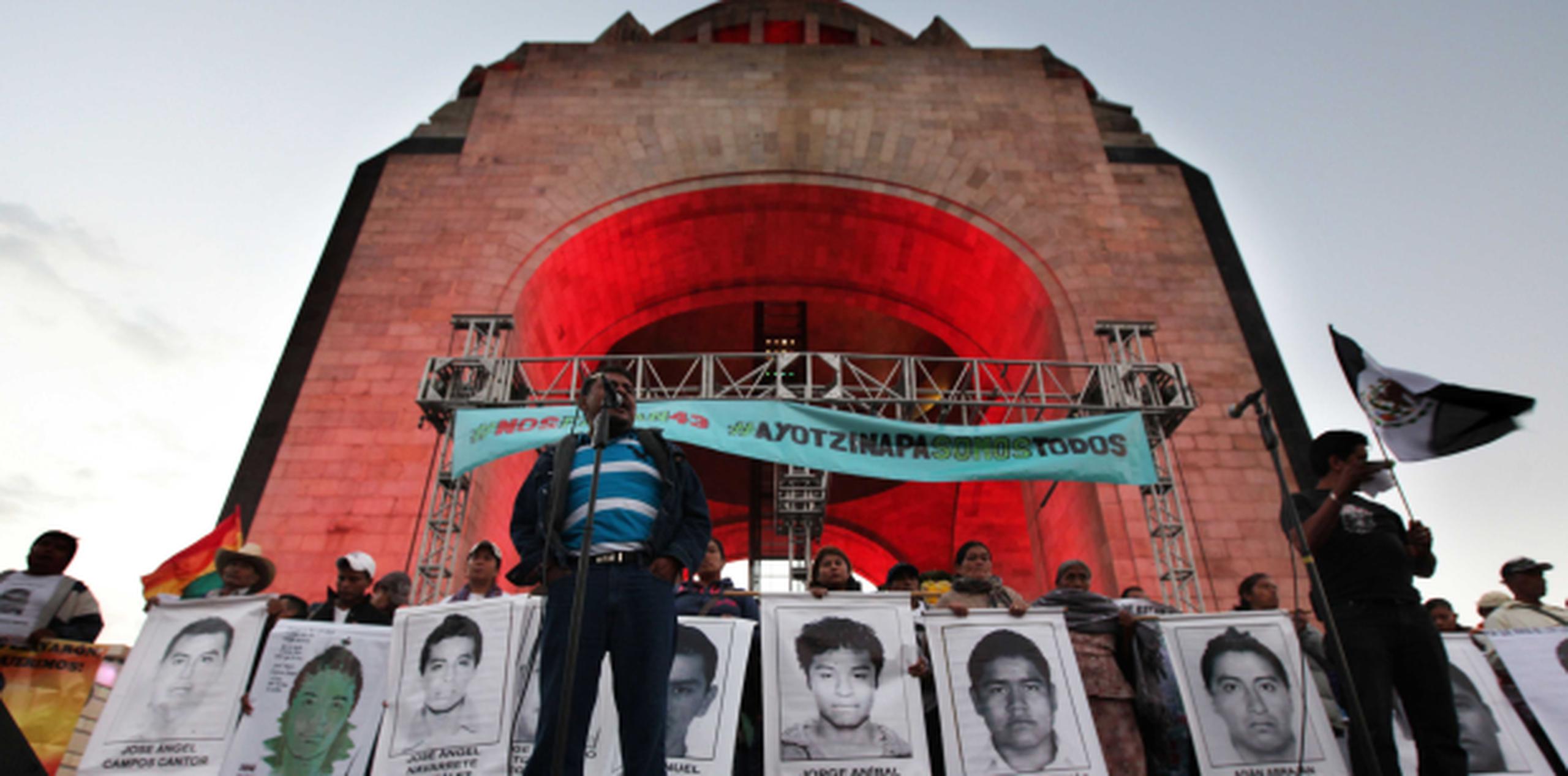Los resultados de análisis del ADN corresponden a Alexander Mora Venancio, uno de los desaparecidos tras los hechos violentos en Iguala el pasado 26 de septiembre. (AP)