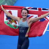 Flora Duffy se cubrió de gloria en el triatlón femenino