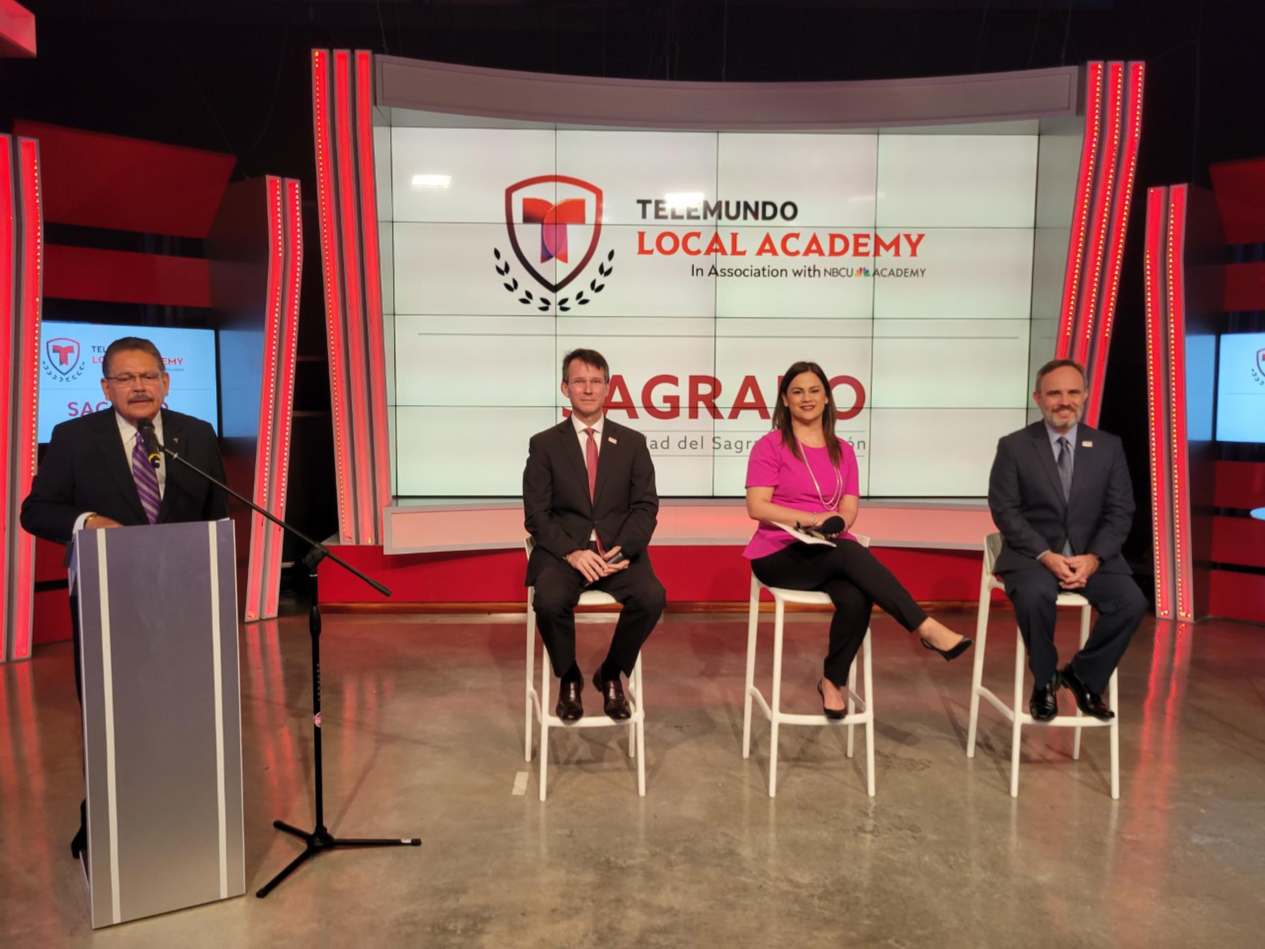 La nueva asociación entre la estación de televisión y la universidad fue anunciada hoy desde un estudio en Telemundo Puerto Rico.