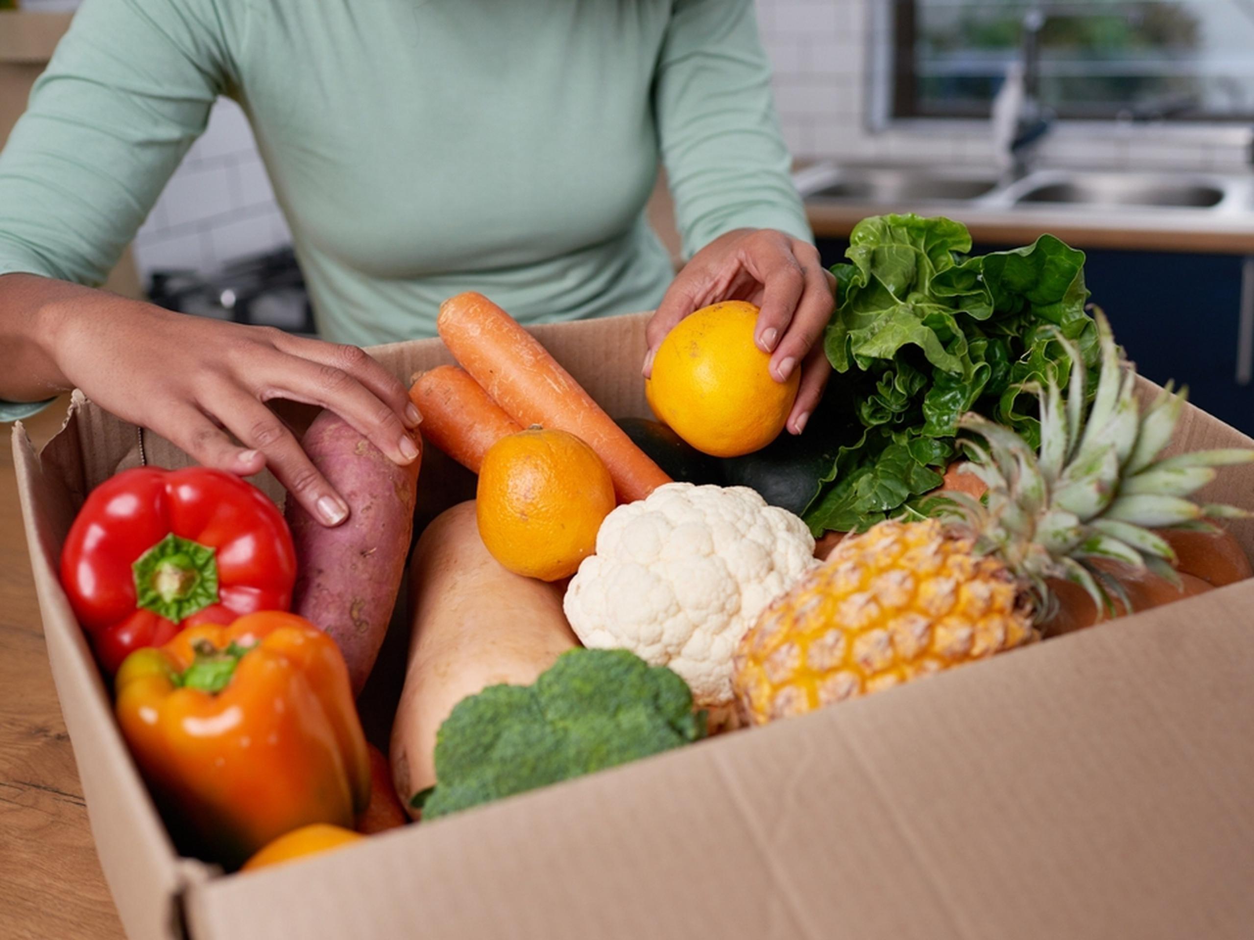 Comprar y consumir productos agrícolas locales provee una mayor nutrición y nos aleja de esos productos procesados.