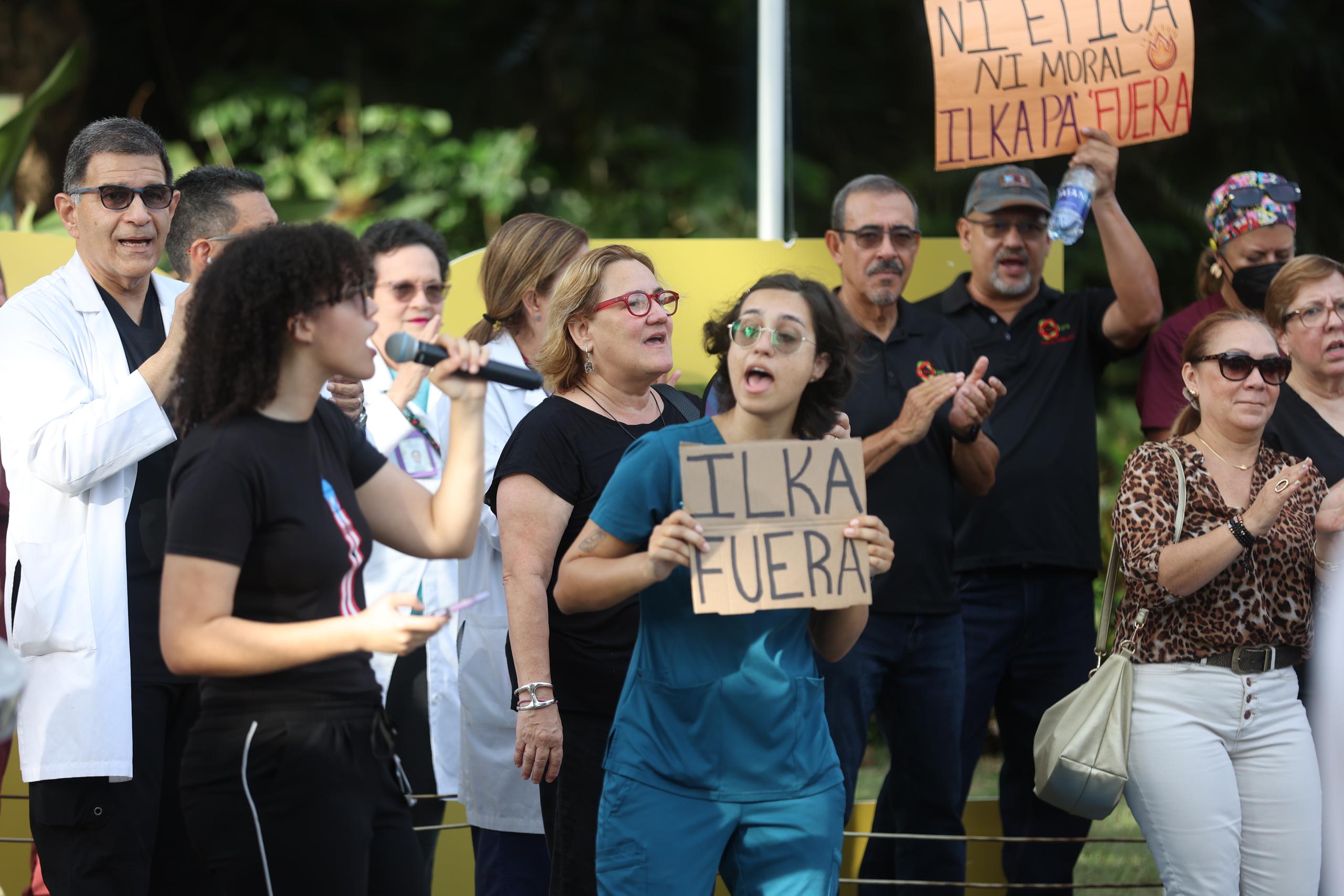 Los estudiantes del Recinto de Ciencias Médicas han realizado varias manifestaciones para exigir la salida de la rectora Ilka Ríos.