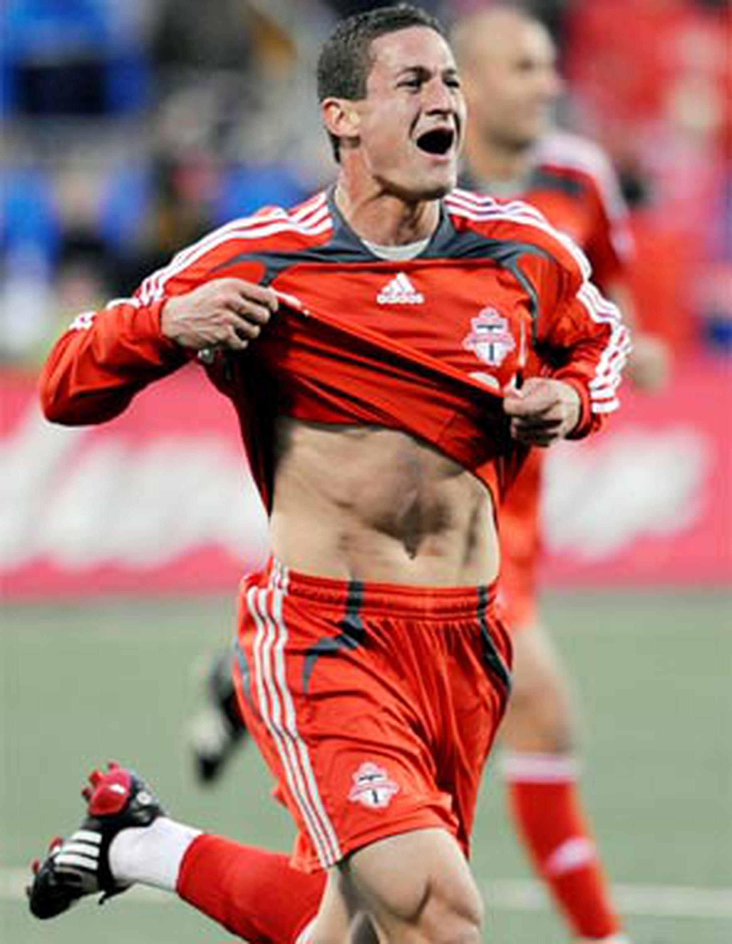 Del 2008 al 2010, jugó con el Toronto FC de la Major League Soccer (MLS). (Archivo)