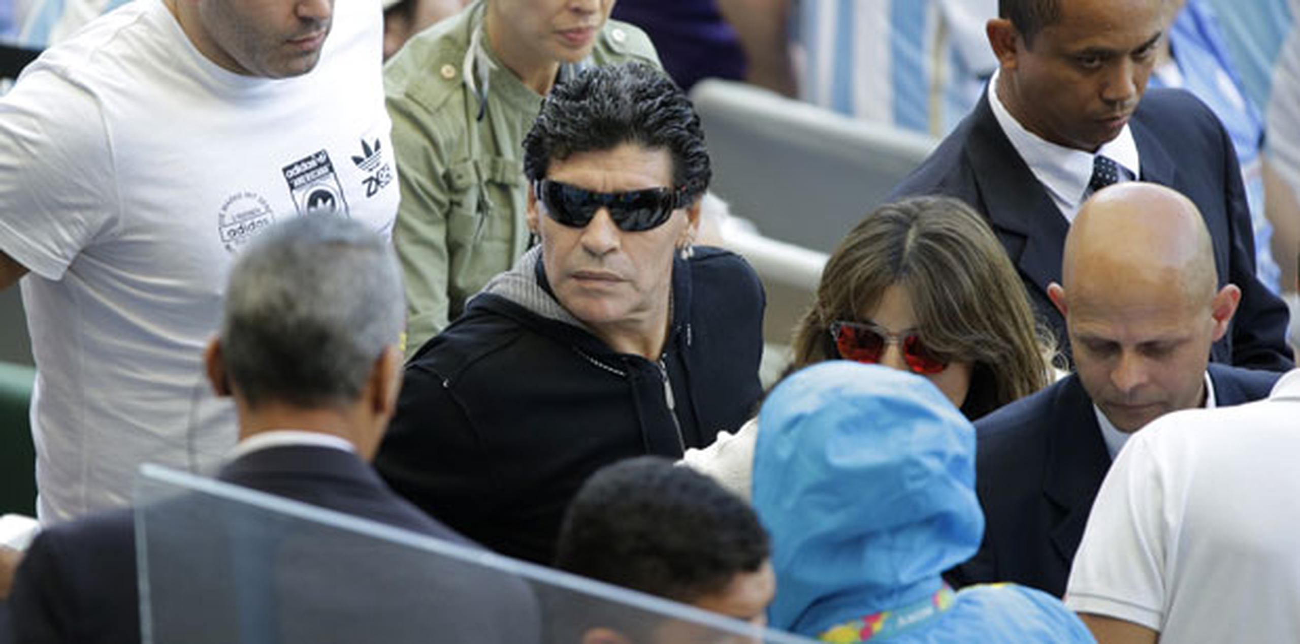 Maradona, técnico de Argentina en el Mundial de Sudáfrica 2010, también se refirió a la reciente Copa del Mundo en Brasil, en la que los Albicelestes perdieron en la final 1-0 ante Alemania. (Archivo)