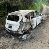 Hallan vehículo incendiado en finca de Hatillo 