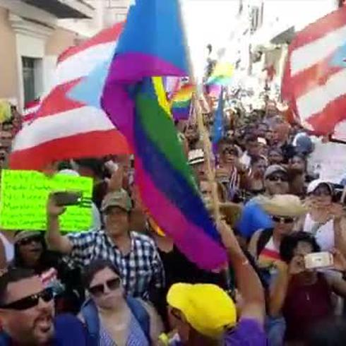 Comunidad LGBTTIQ marcha y exige la renuncia a Rosselló