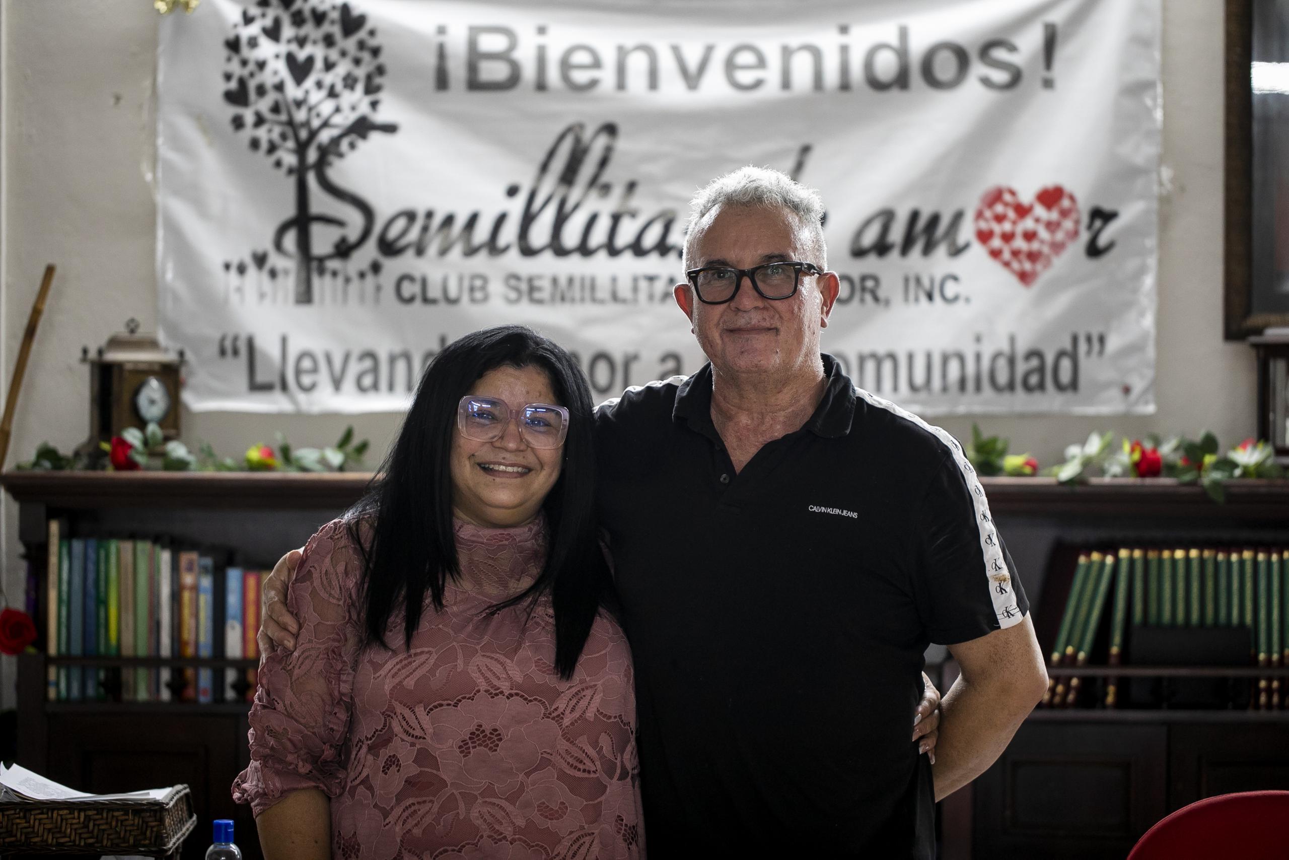 Ana María cuenta con el apoyo de su esposo, David Ocasio, administrador de la organización.