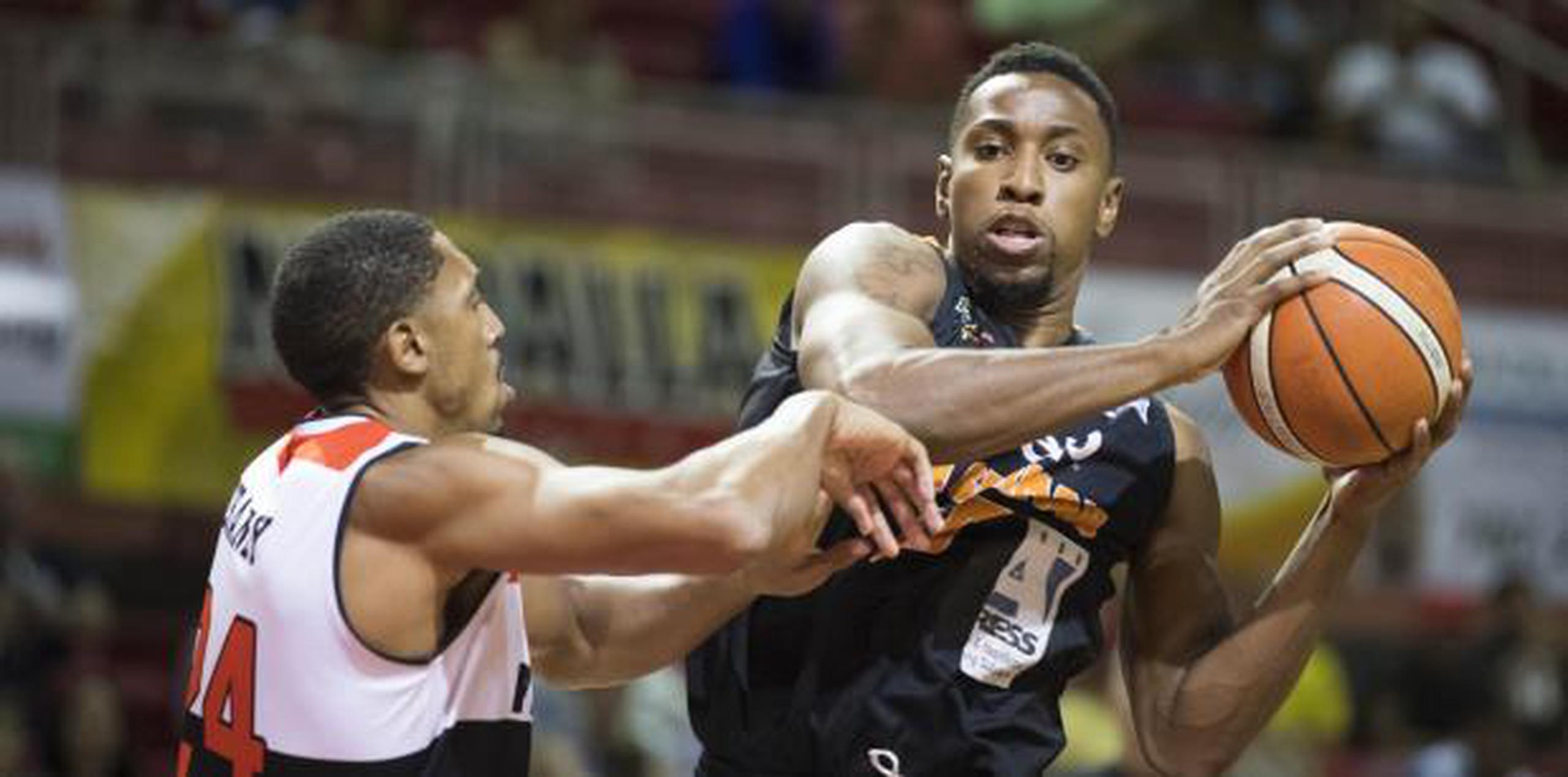 Aparece Alex Franklin y se comunica con la Selección Primera Hora