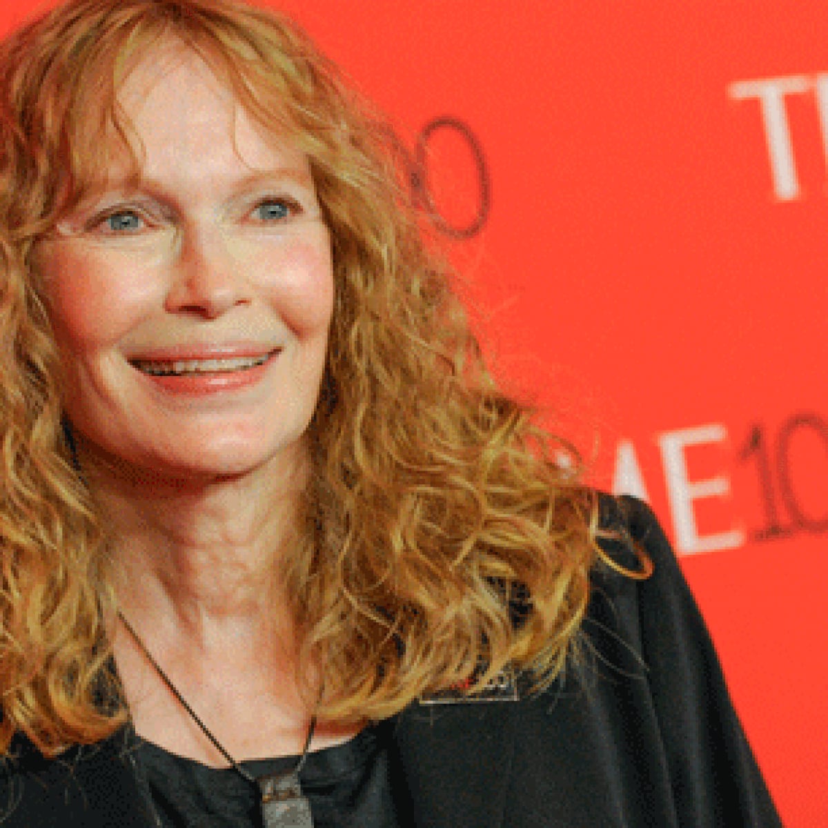 Critican a Mia Farrow en Twitter por dirección de dentista Primera Hora