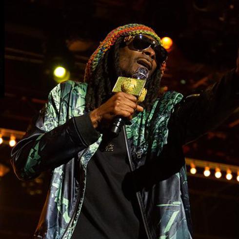 Snoop Dog Se convierte en Bob Marley